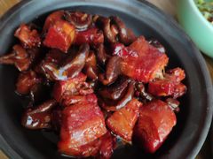 蘑菇红烧肉-中8楼风尚云南菜(颐堤港店)