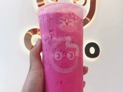 双球冰淇淋红果-CoCo都可(北京西站北广场店)