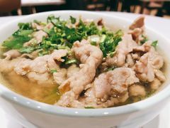 奔跑牛肉汤-犇逸·乐山跷脚牛肉·四川现炒(览海店)