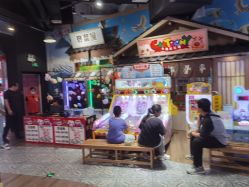-卡通尼乐园(新达汇三林店)