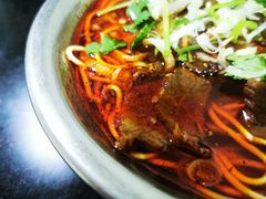 -薛记襄阳香辣牛肉面(平安路店)