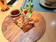 碳烧猪颈肉配蔬菜沙律-mango tree芒果树餐厅(广州K11购物艺术中心店)