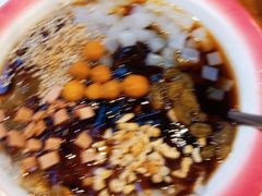 -爆炸头阿姨小四川正宗川味小吃(无任何分店)
