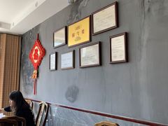 -明月食府(二区干二路店)