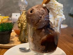 -Chom Cafe and Restaurant