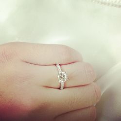 点击看大图 iphone_upload_pic-威德钻石-克拉钻大本营(南京东路店)