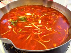 -毛辣果·贵州红酸汤牛肉火锅(西单店)