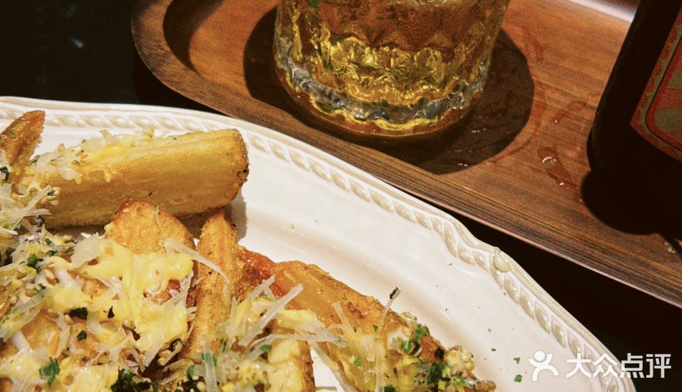 秘密旅行新店是复古风 但顶光….