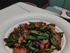 -阿瓦山寨·湘菜现炒·剁椒鱼头王(咸阳总店)