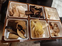 -芸鲜季·云南野生菌餐厅· 云南风物味研社(闵行店)