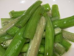 -渝信川菜 · 川味家常菜(财富购物中心店)