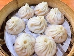 -莱莱小笼·乔艾