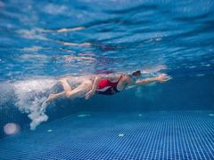 -蓝旗亲子游泳(范湖万达广场店)