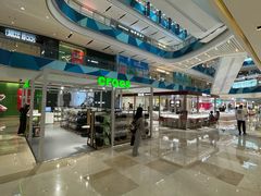 -宝龙城(杭州滨江店)