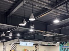 -极限PLAY运动娱乐新世界·团建派对潮玩休闲馆·室内蹦极高空游乐园