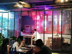 大堂-何师烧烤Pro ·江湖川菜·小龙虾·精酿(太古里旗舰店)