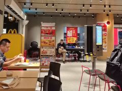-麦当劳(中山公园龙之梦店)
