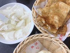 甜豆腐脑-方中山胡辣汤(成都首店)