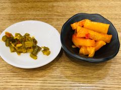 小料小菜-鲜越鲜鱼粉(财富购物中心店)