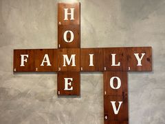 -Chom Cafe and Restaurant