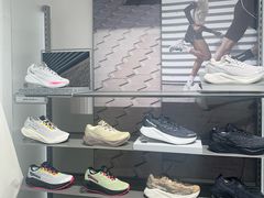 -SALOMON萨洛蒙(长沙国金街店)