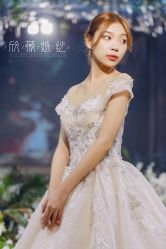 -欣薇婚纱(新源乐汇城店)