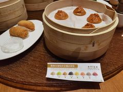 -乐忻皇朝(上海中心大厦店)