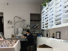 -天空之镜眼镜店蔡司依视路授权店(天通苑店)