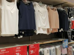 -优衣库(重庆星光时代广场店)