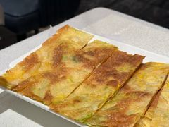 鸡蛋葱花飞饼-大铁勺新津菜(熙悦汇店)