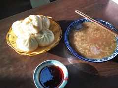 -吕氏馄饨包子大排档