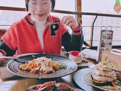 -杏荟旋转餐厅(广州爱群店)