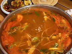-亮欢寨酸汤鱼(沙冲路店)