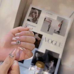 -花系美·美甲美睫精品店