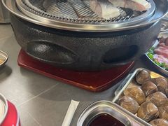 -围炉肉舍•炭烤活鳗•丹东海鲜烤肉(步行街店)