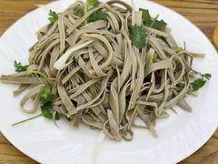 凉拌豆皮-溢心园香河肉饼总店