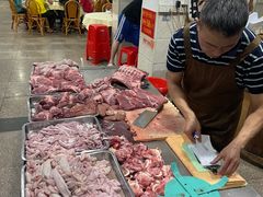 -标记美食新鲜猪杂(兴南大道店)
