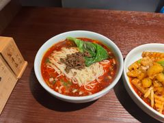 -全牛匠·乐山跷脚牛肉(西单华威约饭街店)