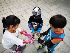 -悦动体能篮球羽毛球网球(三里河店)