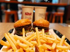 -The Habit Burger Grill 哈比特汉堡(复兴soho店)