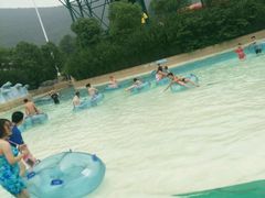 -汤山欢乐水世界