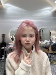 -Tloml salon