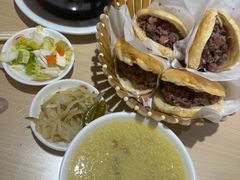 -闫家驴肉老店(华电一校店)