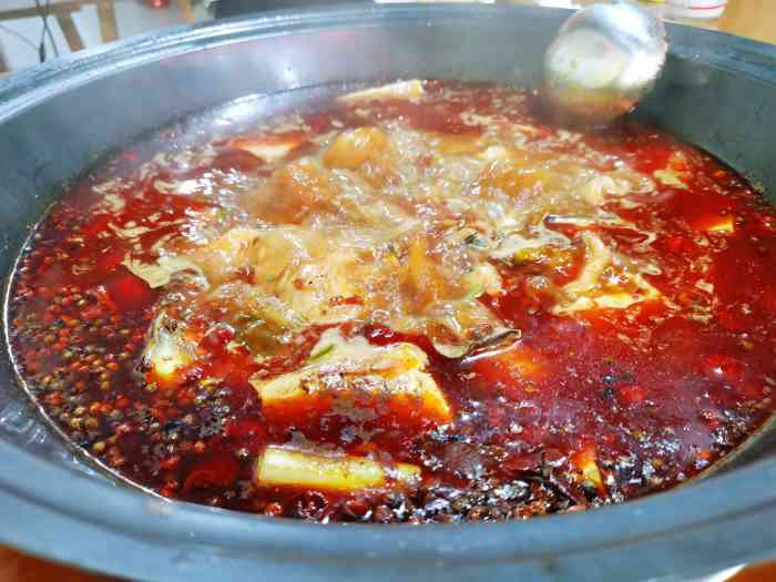 洼田村地摊鱼火锅(泰和新居店)