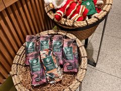 -星巴克(广州淘金路店)