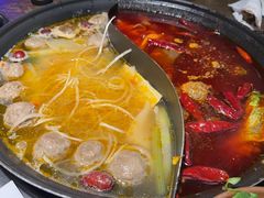 牛肉丸鸳鸯锅-萍姐火锅·公路夜市(打浦桥日月光店)