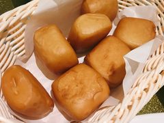炸馒头-新加坡海鲜共和(名胜世界圣淘沙海滨坊)