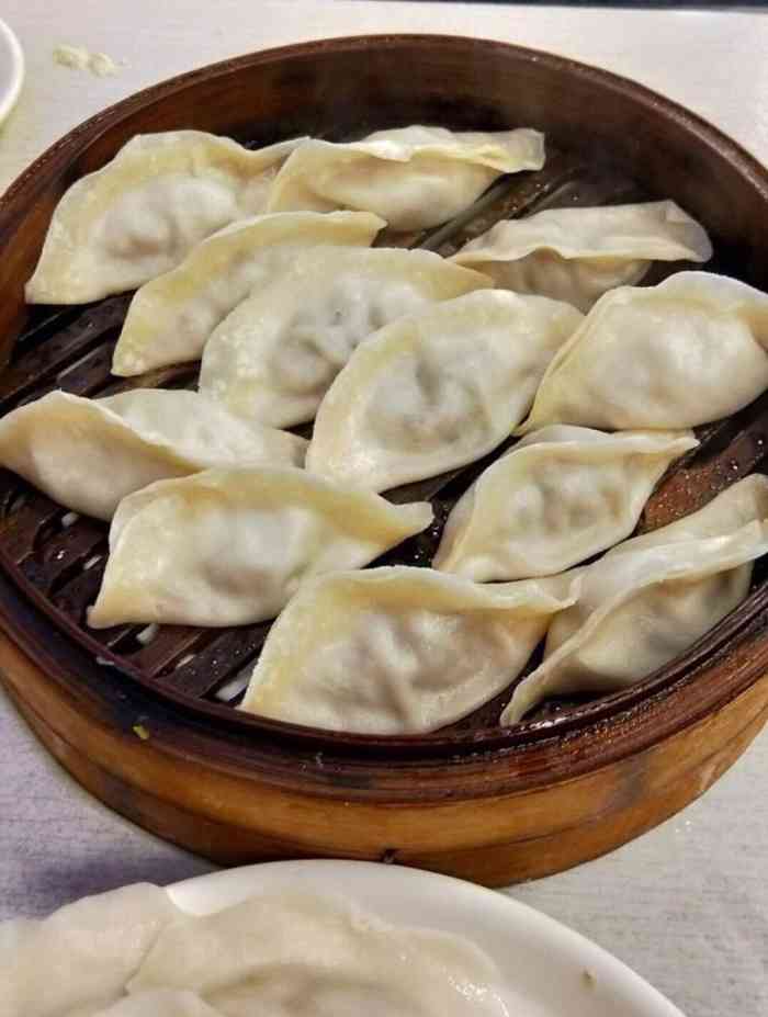 喜知滋饺子(火车站店)-"救命啊~谁要来陪我吃水饺! 是不是.