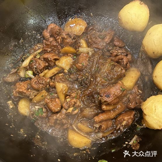 果松柴火·火山岩石烤肉