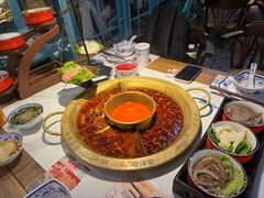 -哥老官重庆美蛙鱼头(日月光店)